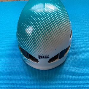 Petzl Meteor 4 Climbing Helmet